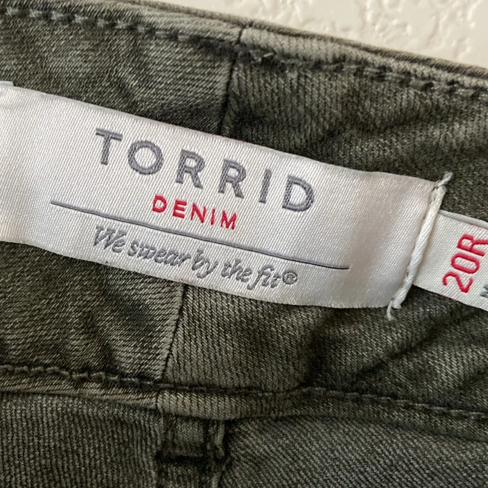 Plus size olive colored denim jeans from Torrid. - Picture 2 of 4